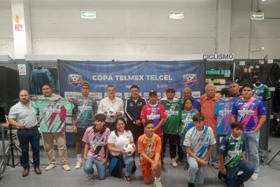 Aguascalientes entrega uniformes y balones para Fase Estatal