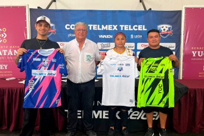 Yucatán entregó uniformes y balones para la Fase Estatal 